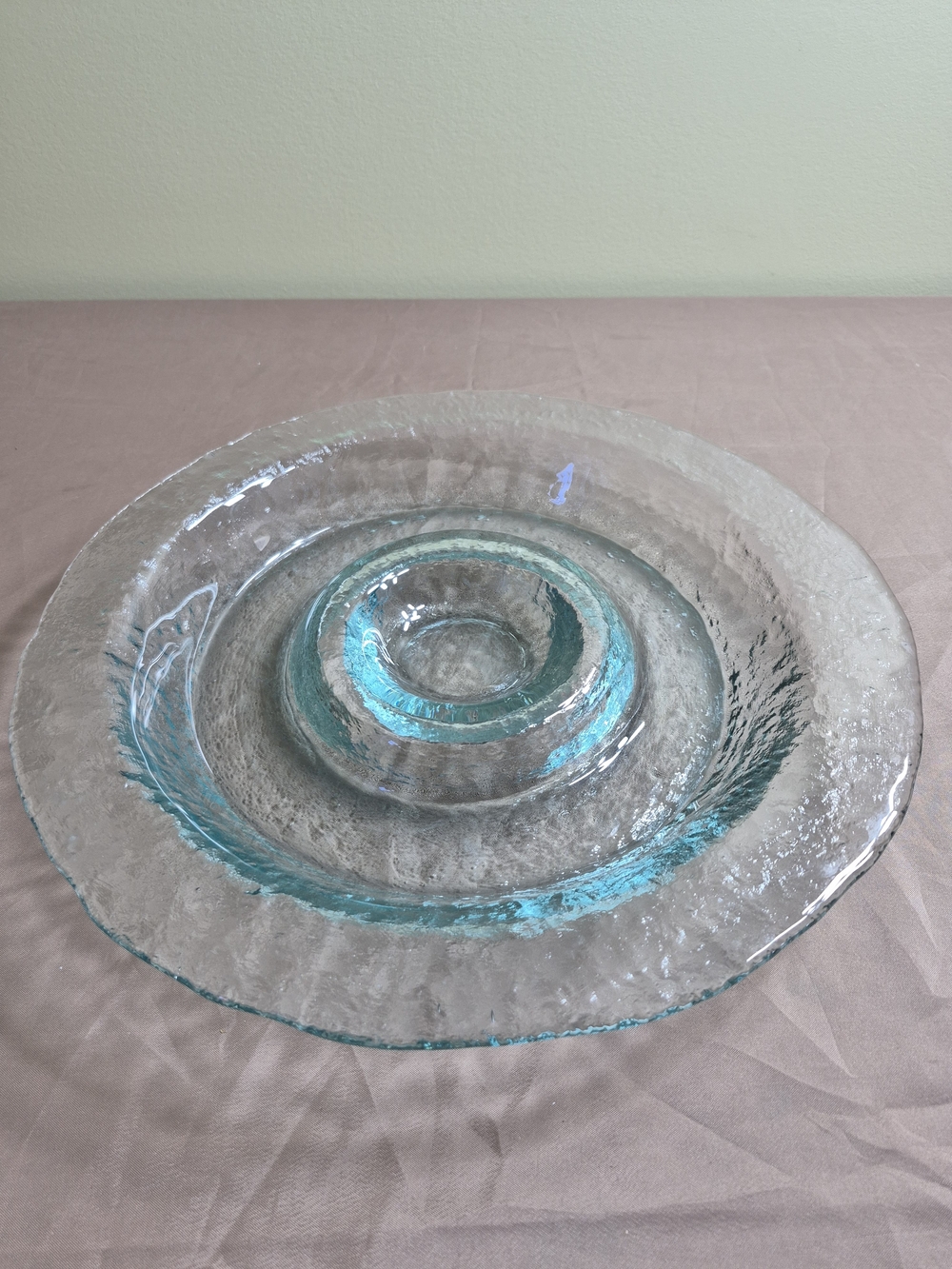 Crate & Barrel Orion Green Textured Heavy Glass Made in Italy Chips & Dip Dish